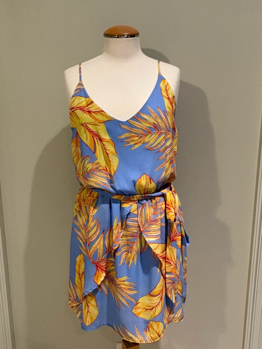 Fantastic Fawn Blue Tropical Dress with Yellow Leaf Print and low back
